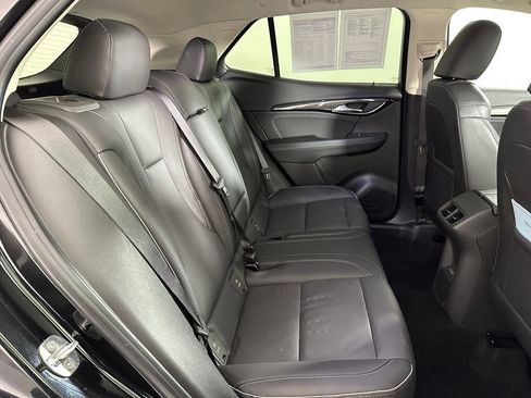 Used 2023 Buick Envision Essence FWD image 17