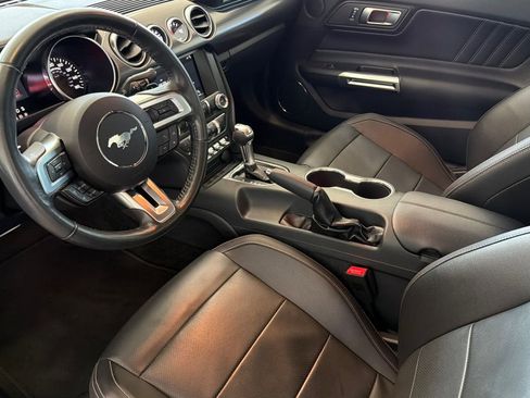 Used 2018 Ford Mustang GT Premium w/ GT Performance Package RWD image 11