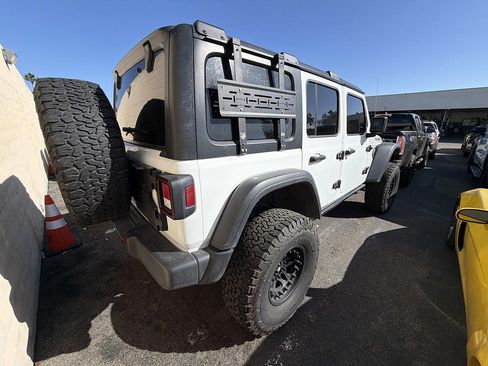 Used 2021 Jeep Wrangler Unlimited Rubicon AWD/4WD image 2