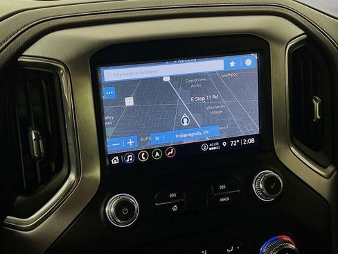 Used 2021 GMC Sierra 1500 SLT w/ SLT Convenience Package AWD/4WD image 17