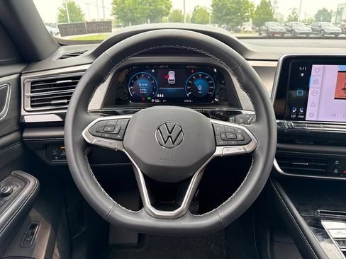 Used 2024 Volkswagen Atlas Cross Sport SE AWD/4WD image 20