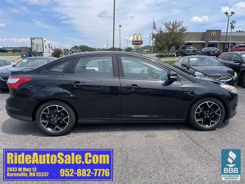 Used 2014 Ford Focus SE w/ Equipment Group 201A FWD image 4