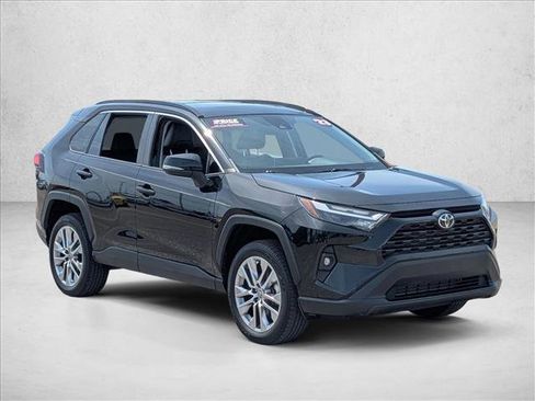 Used 2023 Toyota RAV4 XLE Premium FWD image 3
