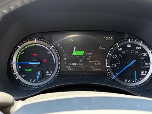 Used 2020 Toyota Highlander XLE FWD image 13