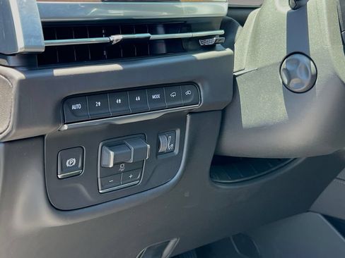 New 2026 Cadillac Escalade Platinum Luxury AWD/4WD image 9