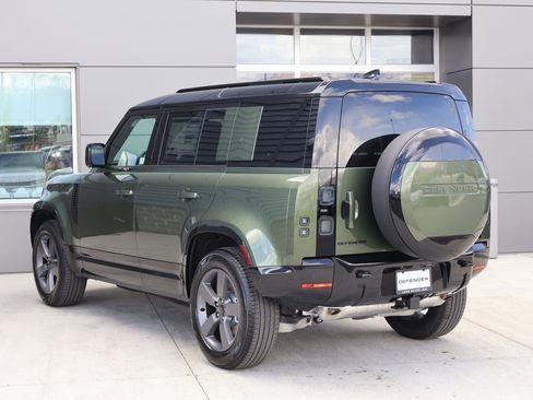 New 2026 Land Rover Defender 110 X-Dynamic SE AWD/4WD image 8