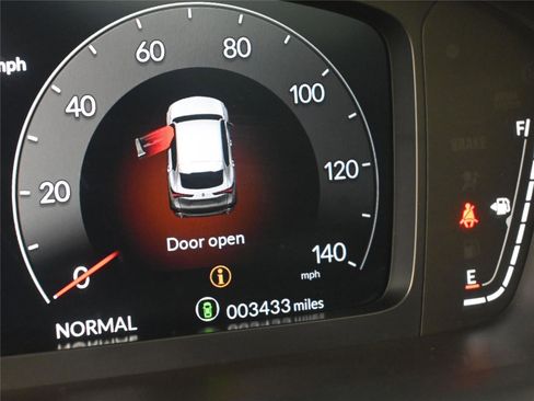 Used 2025 Acura ADX A-Spec image 3