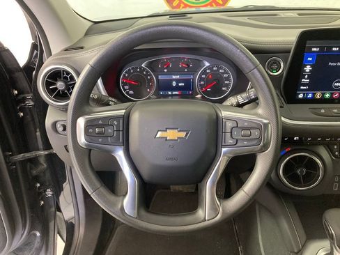 Used 2025 Chevrolet Blazer LT AWD/4WD image 9