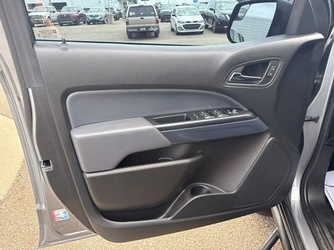 Used 2022 Chevrolet Colorado Z71 AWD/4WD image 14