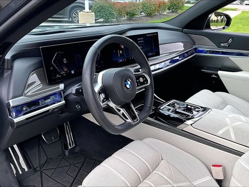 Used 2024 BMW 740i xDrive w/ Executive Package AWD/4WD image 16