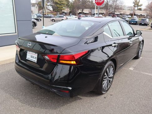 Certified 2025 Nissan Altima 2.5 SV image 6