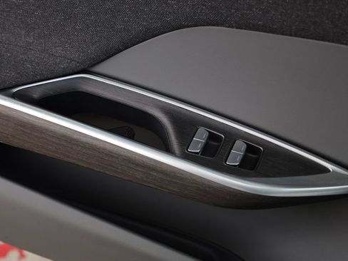 Used 2024 Lucid Air Pure RWD image 24