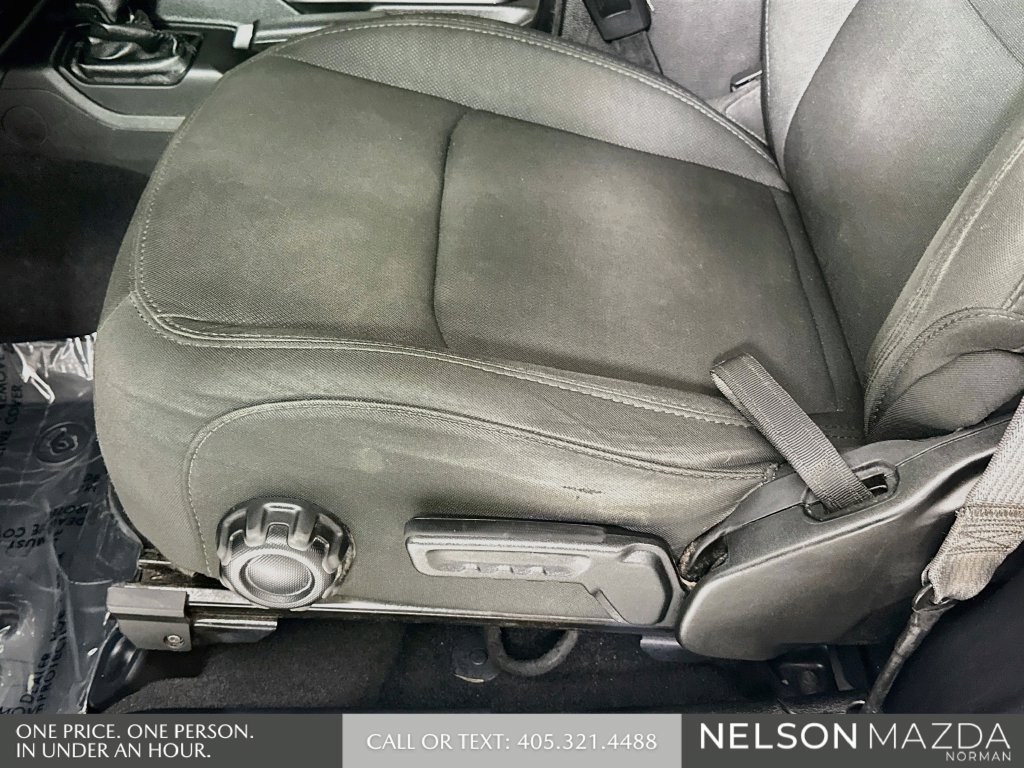 Used 2020 Jeep Wrangler Sport AWD/4WD image 19