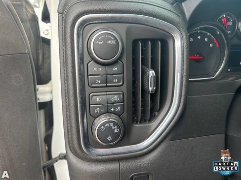 Used 2021 Chevrolet Silverado 1500 LT Trail Boss w/ LPO, Dark Essentials Package AWD/4WD image 27
