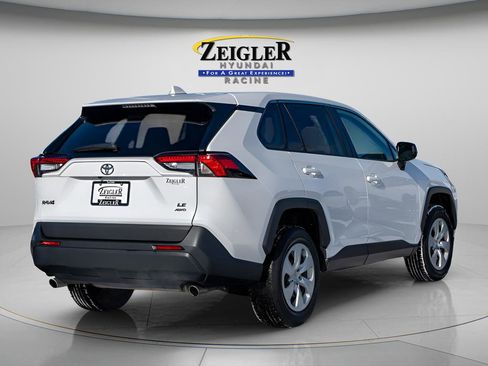 Used 2024 Toyota RAV4 LE AWD/4WD image 8