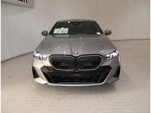 New 2027 BMW 530i xDrive w/ M Sport Package AWD/4WD image 9