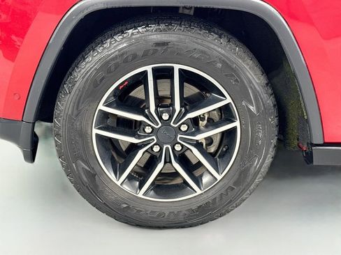 Used 2019 Jeep Grand Cherokee Trailhawk w/ Trailhawk Luxury Group AWD/4WD image 11