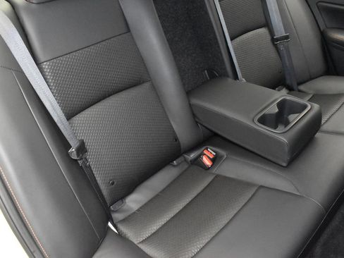 Used 2025 Nissan Altima 2.5 SR FWD image 32