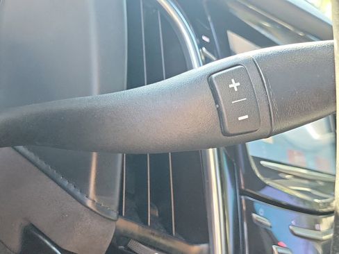 Used 2017 Cadillac Escalade ESV Platinum image 40