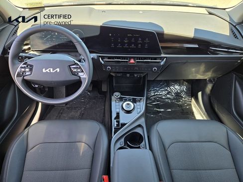 Certified 2024 Kia Niro Wind FWD image 14