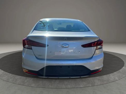 Used 2020 Hyundai Elantra SE image 6
