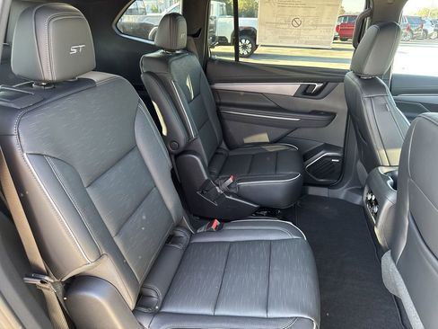 New 2026 Buick Enclave Sport Touring image 36