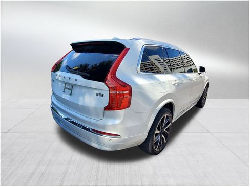 Certified 2024 Volvo XC90 B5 Plus image 5