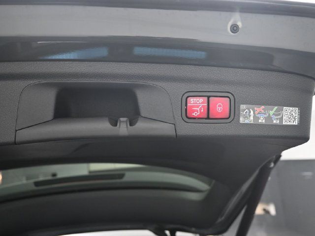 Used 2025 Mercedes-Benz GLE 53 AMG 4MATIC image 24
