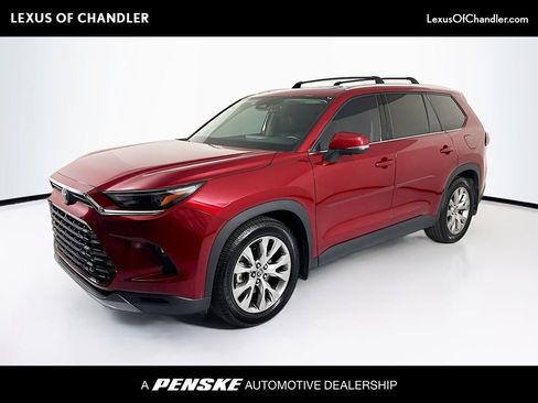 Used 2024 Toyota Grand Highlander FWD image 1