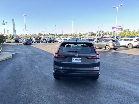 Used 2024 Honda CR-V LX image 4