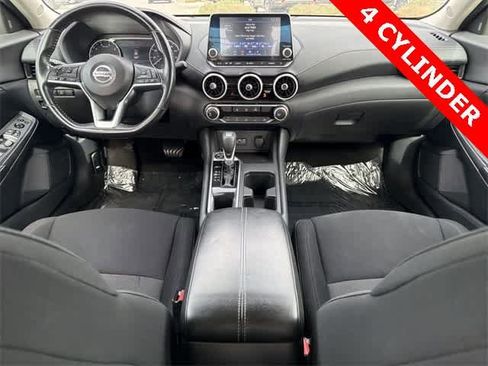 Used 2022 Nissan Sentra SV image 2