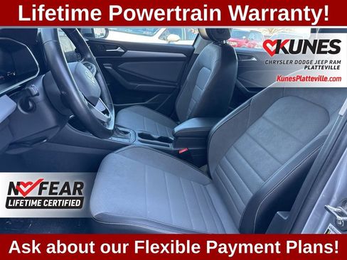 Used 2025 Volkswagen Jetta SE w/ Sunroof Package FWD image 12