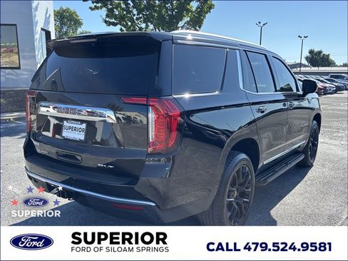 Used 2023 GMC Yukon SLT AWD/4WD image 3