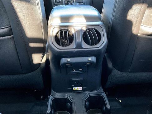 Certified 2020 Jeep Gladiator Overland image 20