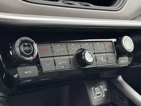 New 2026 Jeep Compass Limited AWD/4WD image 5