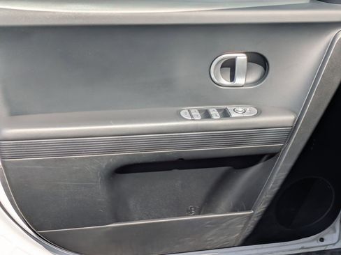 Used 2022 Hyundai Ioniq 5 SE AWD/4WD image 9