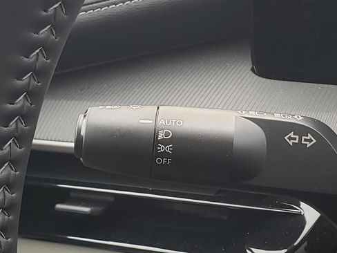 Certified 2025 Nissan Murano SV AWD/4WD image 40