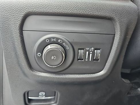 Used 2023 Jeep Grand Cherokee L Limited image 26