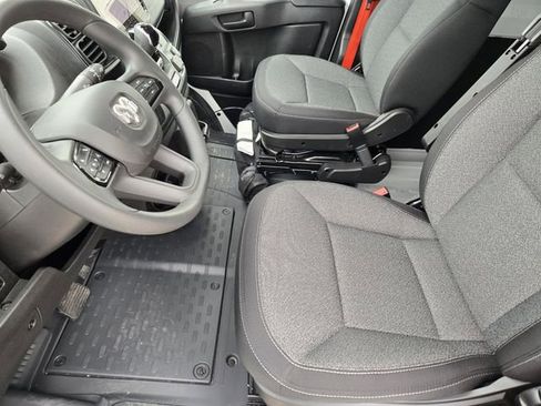 Used 2025 RAM ProMaster 2500 w/ Premium Convenience Group image 13