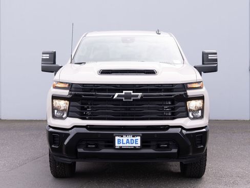 New 2026 Chevrolet Silverado 2500 Custom w/ Custom Value Package AWD/4WD image 17
