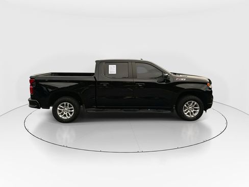Used 2024 Chevrolet Silverado 1500 RST AWD/4WD image 9