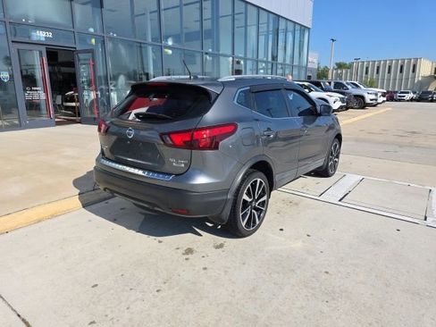 Used 2018 Nissan Rogue Sport SL w/ SL Premium Package image 4