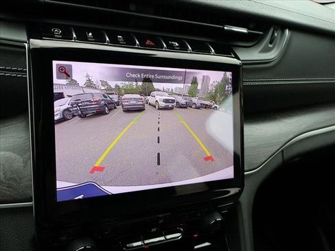 Used 2023 Jeep Grand Cherokee Limited AWD/4WD image 21