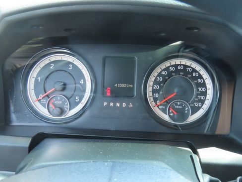 Used 2018 RAM 3500 Tradesman w/ Chrome Appearance Group AWD/4WD image 23