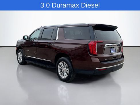 Used 2022 GMC Yukon XL SLT w/ SLT Premium Package image 7