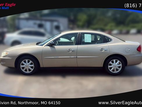 Used 2005 Buick LaCrosse CX FWD image 2