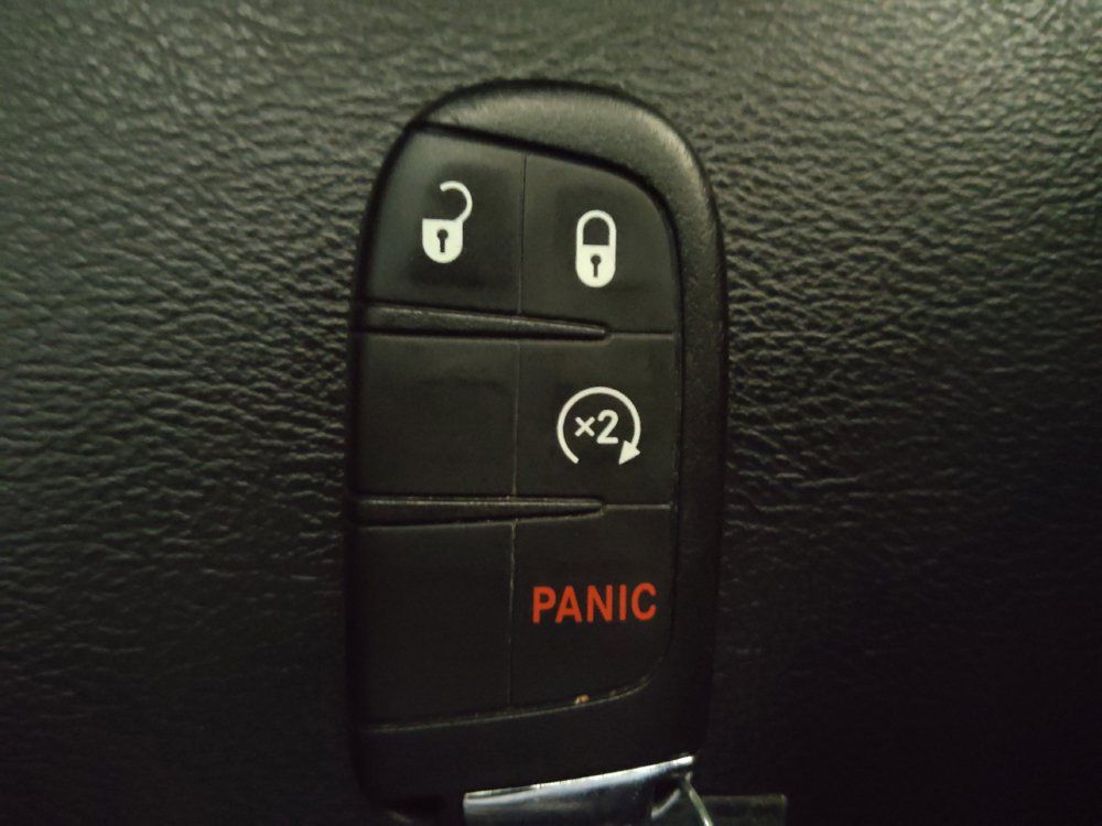 Used 2018 Jeep Compass Latitude w/ Popular Equipment Group FWD image 32