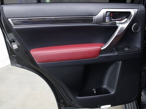 Used 2023 Lexus GX 460 Premium image 13