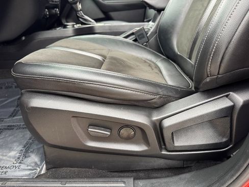 Used 2023 Ford Ranger Lariat w/ Tremor Off-Road Package image 16