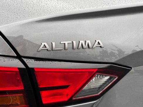 Used 2025 Nissan Altima 2.5 S image 30